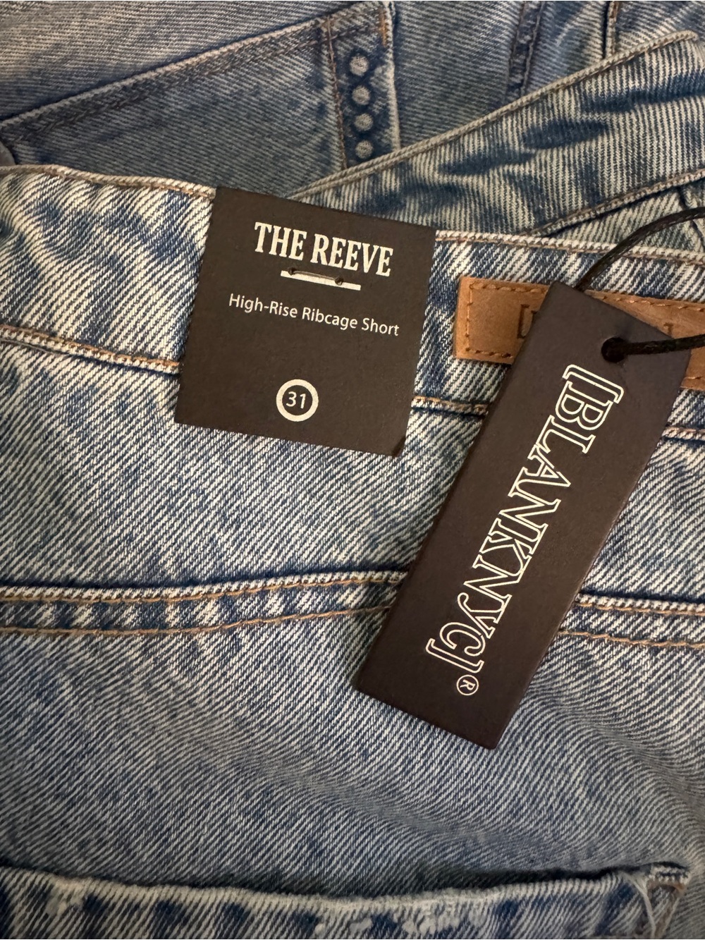 Blank NYC REEVE FROM THE HEART SHORT - Picture 7 of 7